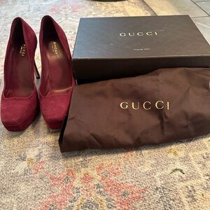 Authentic Gucci Women's Platform Suede Heels with  Gucci box and Gucci dust bag